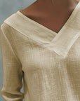 Melyra - Elegant top med asymmetrisk V-hals