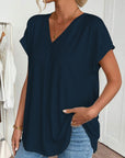 Estella - Ensfarvet T-shirt med korte ærmer og patchwork