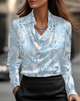 Laureline - Skinnende bluse med plisseret krave - Chic & tidløs