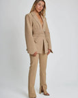 Emma - Stilfuld blazer til en perfekt talje!