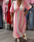 Cenovia - Feminin kjole med print og elegant V-hals
