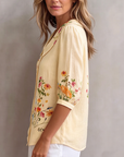 Mavessia - Damebluse i bomuld og hør med kunstnerisk vintage-blomsterprint
