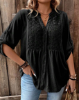 Hylora - Elegant bluse med V-hals og knapper