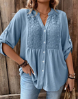 Hylora - Elegant bluse med V-hals og knapper