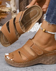 Serilda - Elegant sandal med hæl og justerbar rem
