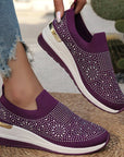 Azelisse - Slip-on sko til damer med similisten og plateausål
