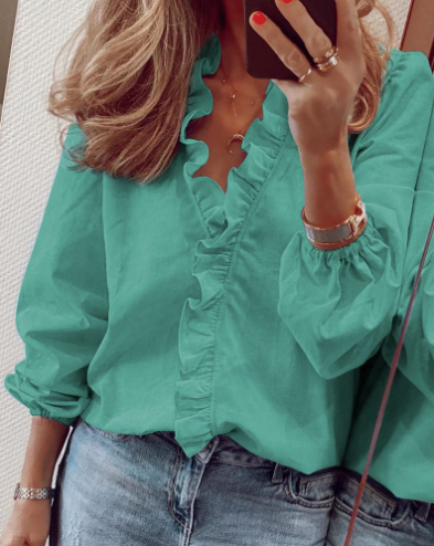 Nythera - Feminin bluse med flæser, V-hals og ballonærmer, elegant
