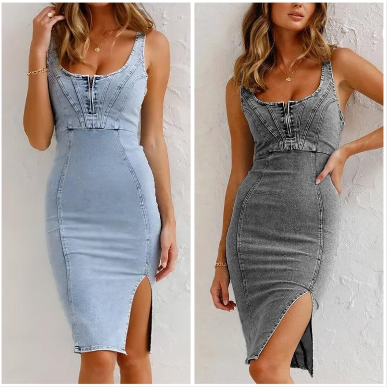 Estelle - Bodycon denimkjole med U-formet hals og slids med justerbare stropper