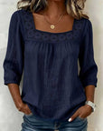 Myzaria - Damebluse med firkantet halsudskæring og elegant blonde