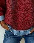 Averelisse - Afslappet sweater med leopardprint og denim-patchwork