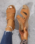 Serilda - Elegant sandal med hæl og justerbar rem