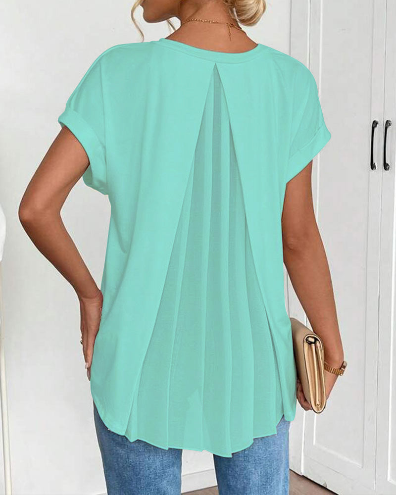 Estella - Ensfarvet T-shirt med korte ærmer og patchwork