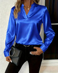Mariselora - Elegant satinbluse med feminin draperet hals
