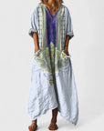 Grazelle - Lang flydende kjole med print i elegant boheme-stil