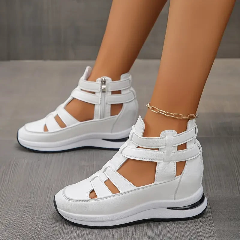 Romina - Elegante og lette sandaler med kilehæl