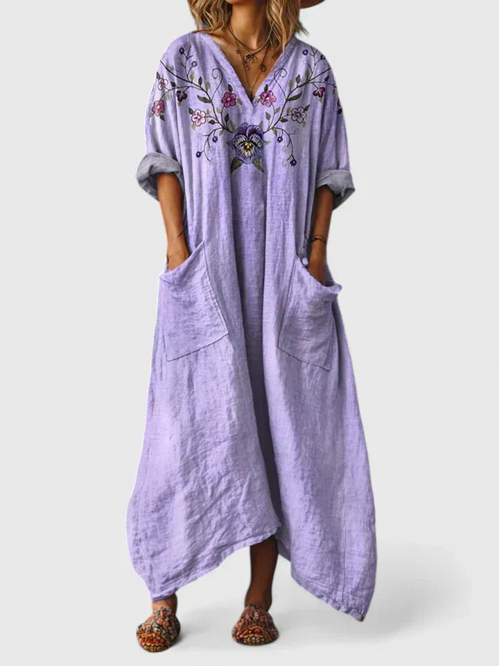 Grazelle - Lang flydende kjole med print i elegant boheme-stil