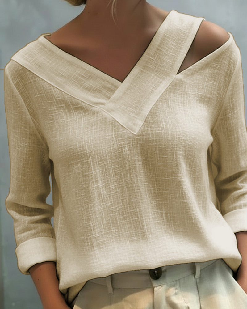 Melyra - Elegant top med asymmetrisk V-hals