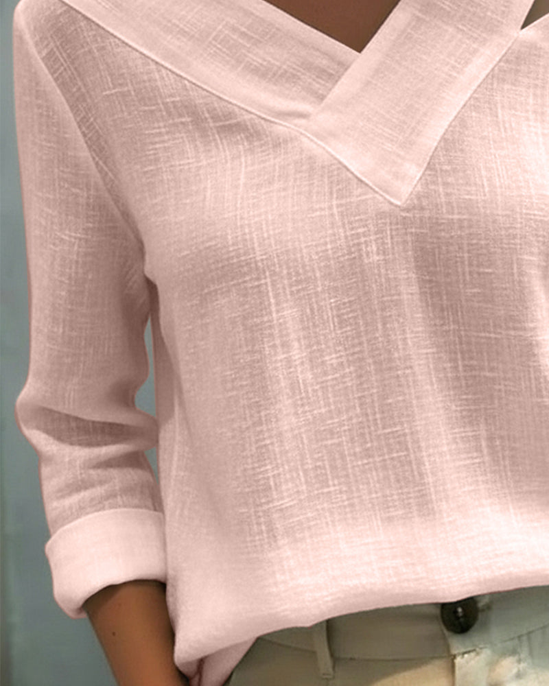 Melyra - Elegant top med asymmetrisk V-hals