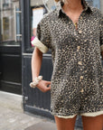 Tessia - Mini-playsuit med gepardprint