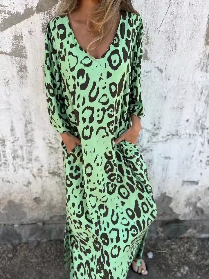 Gisela - Luftig sommerkjole med leopardprint