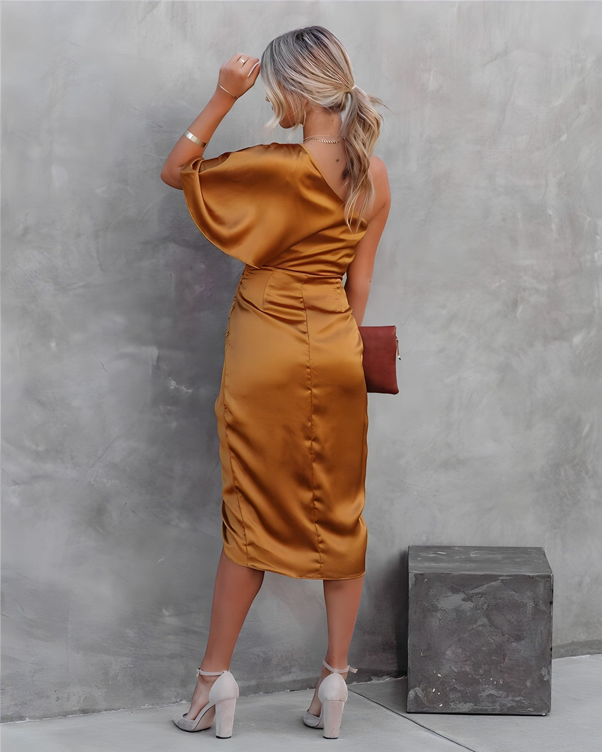 Estelle️ - One shoulder-kjole i satin