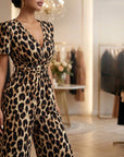 Sylvaris - Elegant jumpsuit til damer med leopardprint og V-hals