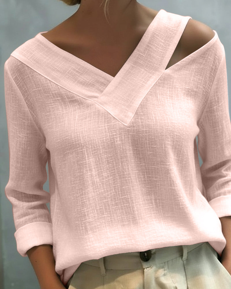 Melyra - Elegant top med asymmetrisk V-hals