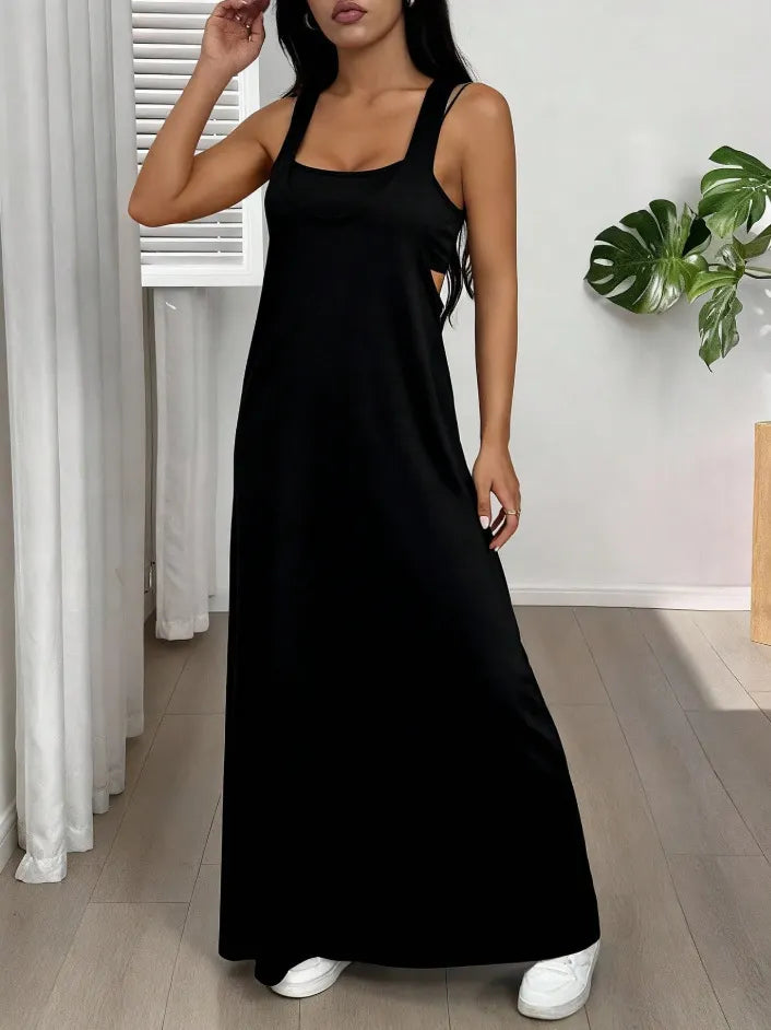 Dorissa - Lang kjole til kvinder med todelt effekt og udskæringer i siden