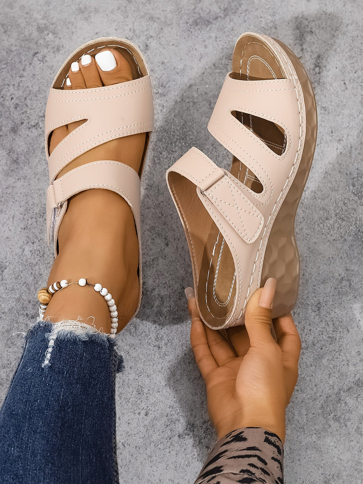 Serilda - Elegant sandal med hæl og justerbar rem