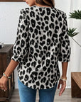 Astoria - Bluse med halvlange ærmer i stort leopardprint