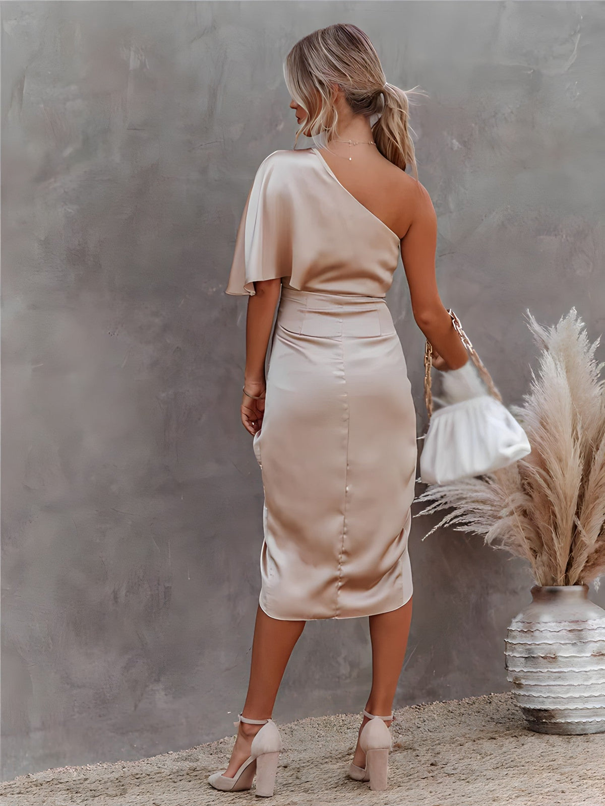 Estelle️ - One shoulder-kjole i satin