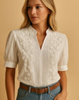 Tylarisse - Elegant hvid bluse til kvinder med raffineret blomsterbroderi