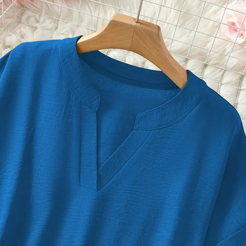 Sylmira - Elegant løs bluse med V-hals